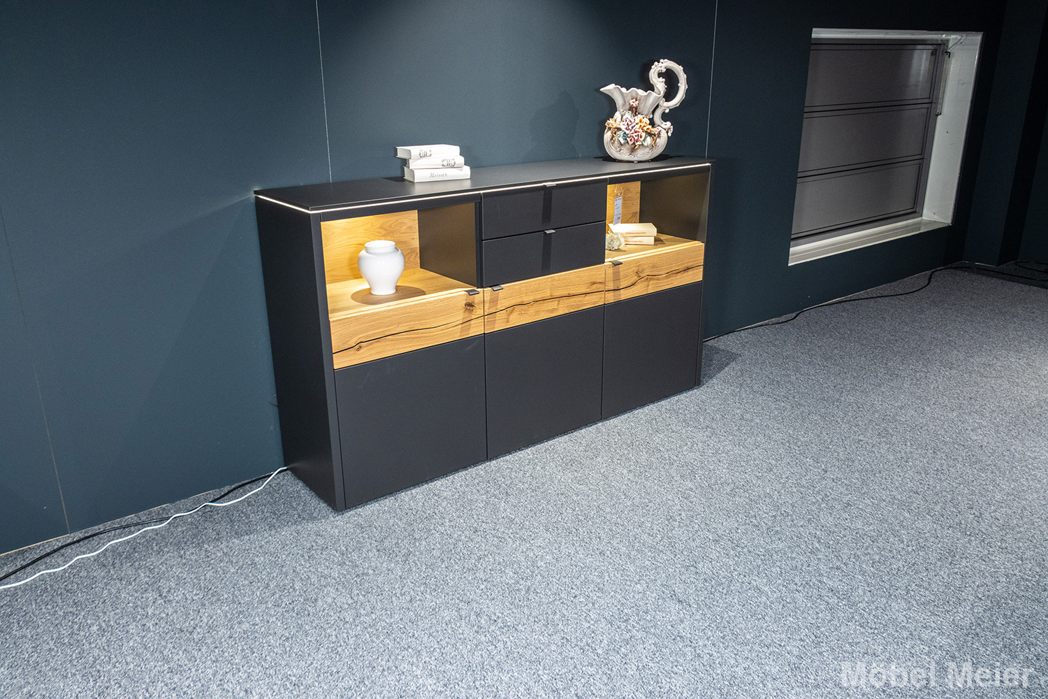 Sideboard Game | a-220111